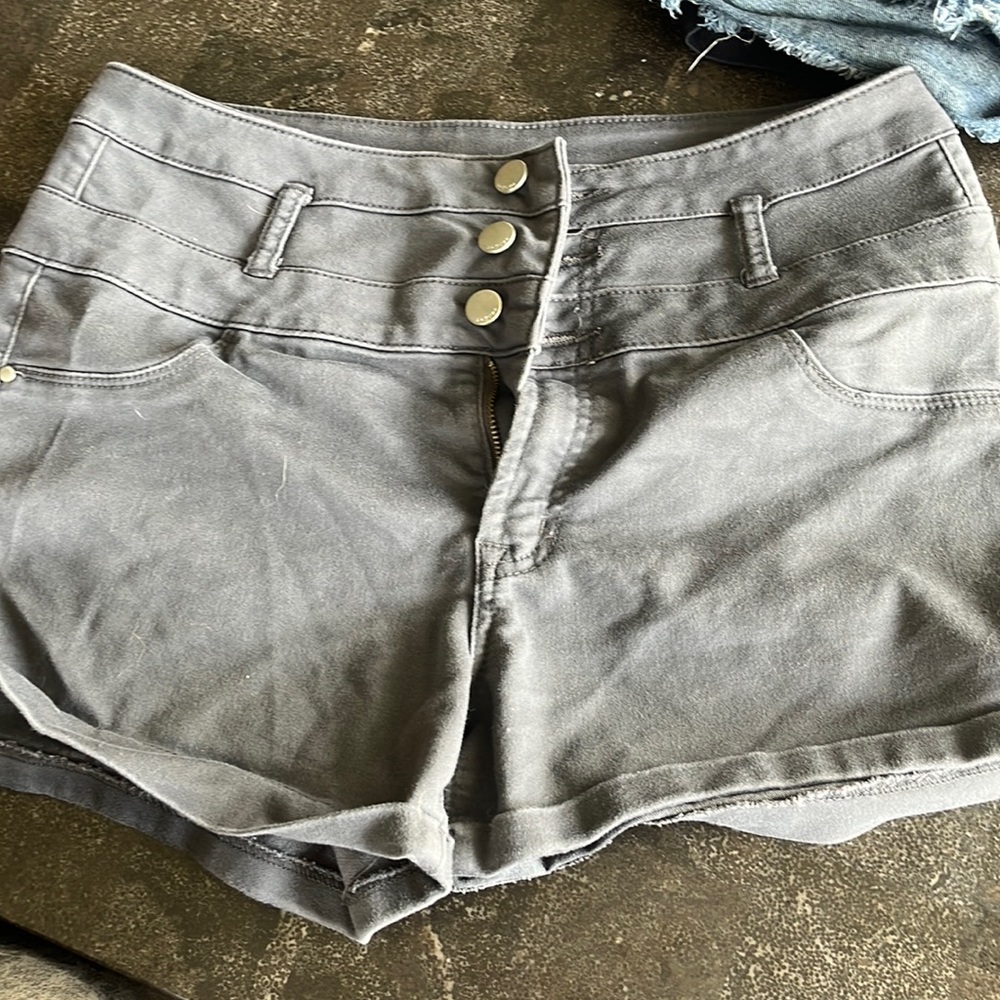 Gray shorts